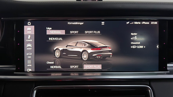 Porsche Panamera 4S 28 of 30