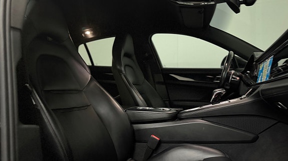 Porsche Panamera 4S 24 of 30