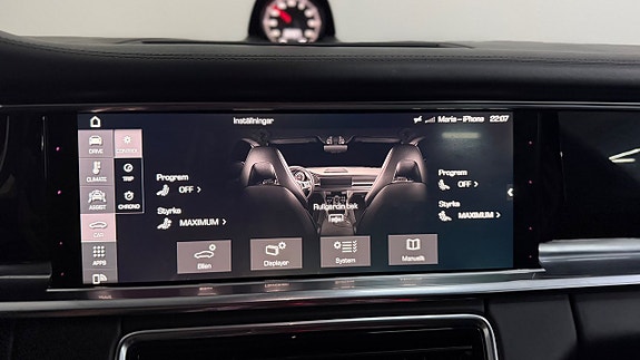 Porsche Panamera 4S 26 of 30