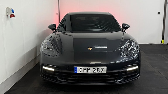 Porsche Panamera 4S 3 of 30