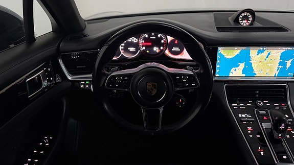 Porsche Panamera 4S 22 of 30
