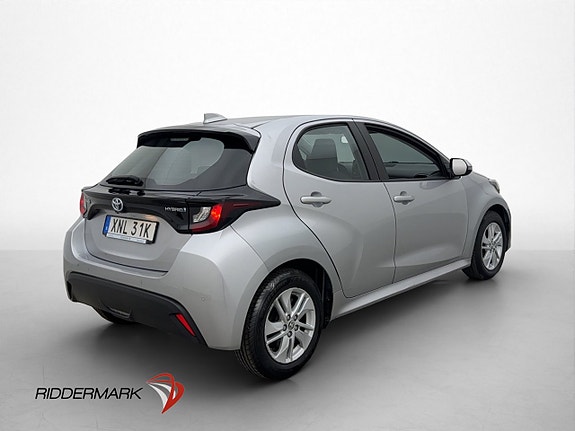 Toyota Yaris 8 of 30