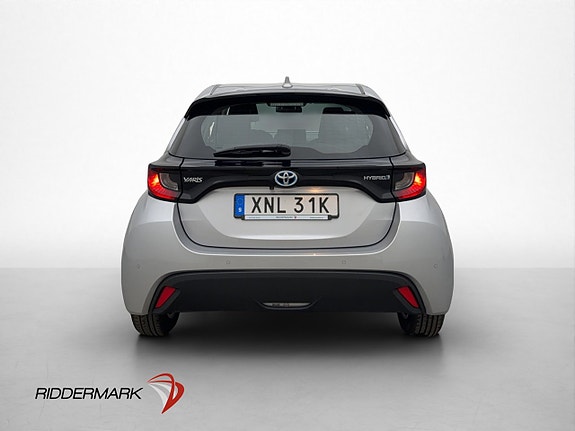 Toyota Yaris 7 of 30