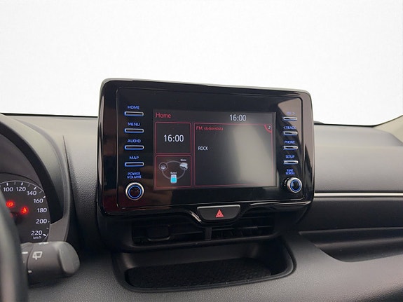 Toyota Yaris 19 of 30