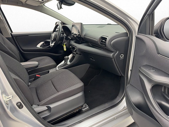 Toyota Yaris 24 of 30