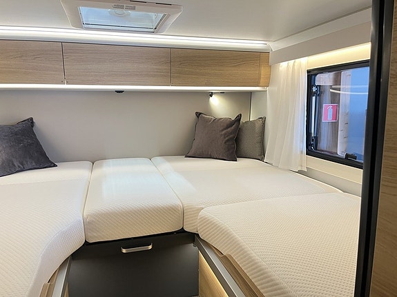 Adria MATRIX SELECT 670 SL (2027+TRUMA D6E+Aut 140hk+5 bält) 20 of 29