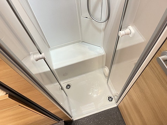 Adria MATRIX SELECT 670 SL (2027+TRUMA D6E+Aut 140hk+5 bält) 23 of 29