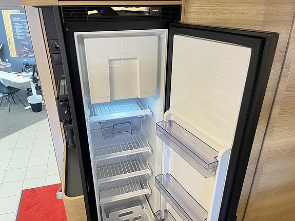 Adria MATRIX SELECT 670 SL (2027+TRUMA D6E+Aut 140hk+5 bält) 18 of 29