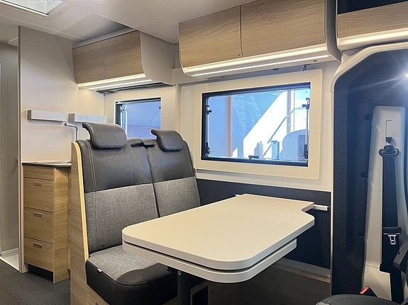 Adria MATRIX SELECT 670 SL (2027+TRUMA D6E+Aut 140hk+5 bält) 12 of 29