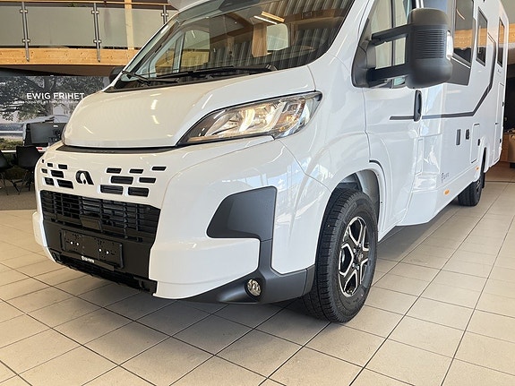 Adria MATRIX SELECT 670 SL (2027+TRUMA D6E+Aut 140hk+5 bält) 2 of 29