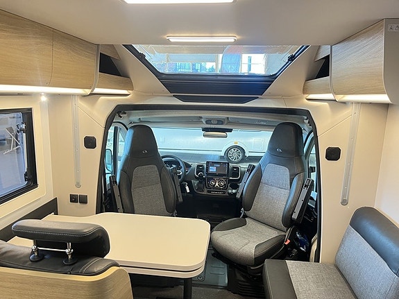 Adria MATRIX SELECT 670 SL (2027+TRUMA D6E+Aut 140hk+5 bält) 14 of 29