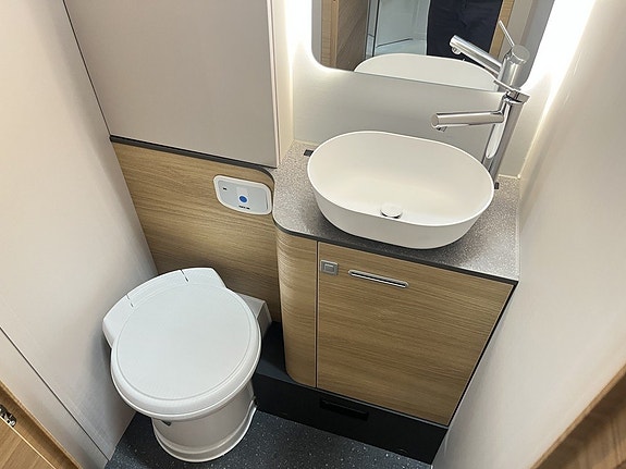 Adria MATRIX SELECT 670 SL (2027+TRUMA D6E+Aut 140hk+5 bält) 22 of 29