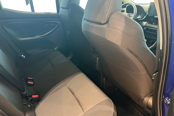 Toyota Yaris 9 of 21