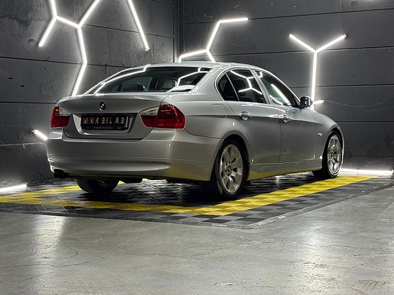 BMW 325i 7 of 20