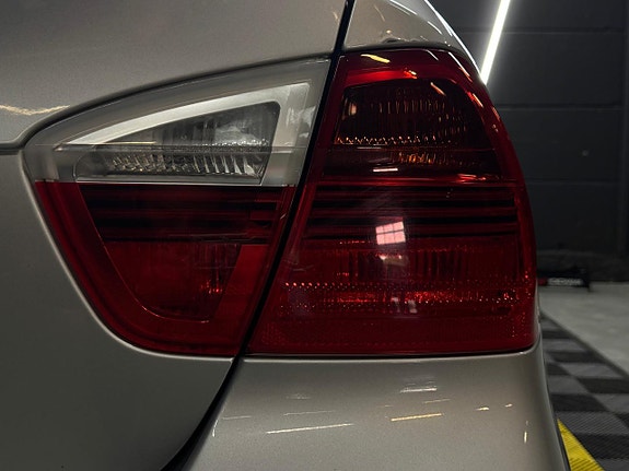 BMW 325i 19 of 20