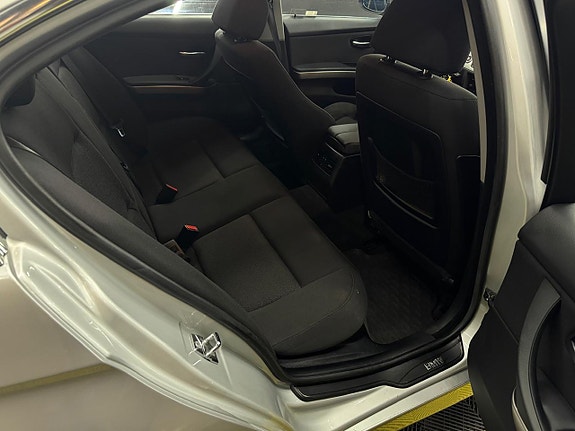 BMW 325i 17 of 20