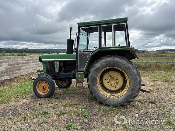 Traktor John Deere 3130 2 of 27