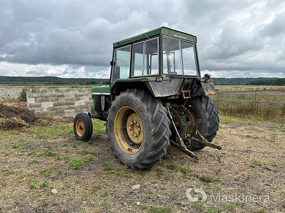 Traktor John Deere 3130 8 of 27