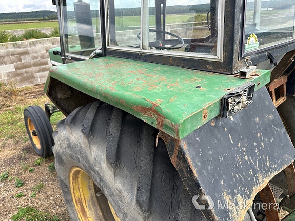 Traktor John Deere 3130 21 of 27