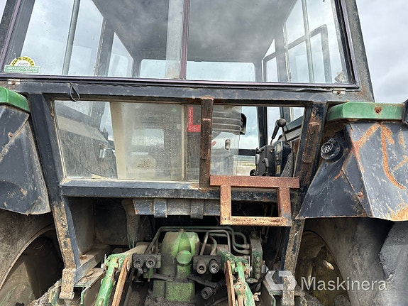 Traktor John Deere 3130 17 of 27