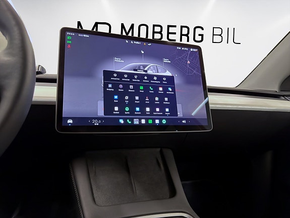 Tesla Model Y 18 of 19