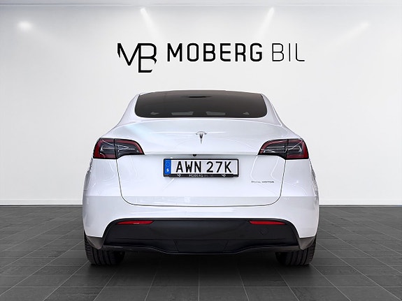 Tesla Model Y 6 of 19