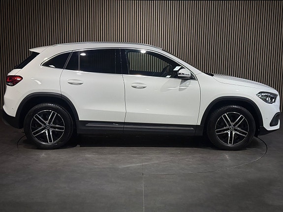 Mercedes-Benz GLA220 d 3 of 27