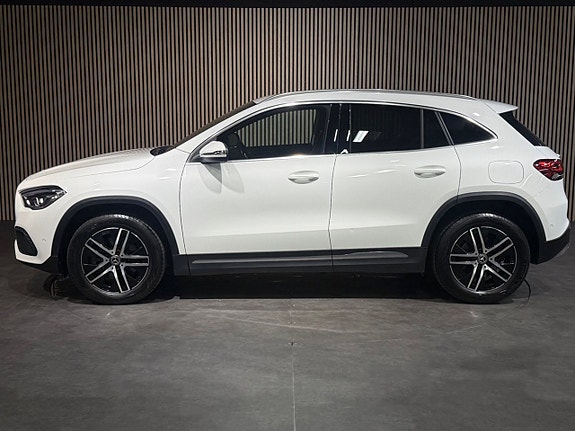 Mercedes-Benz GLA220 d 7 of 27