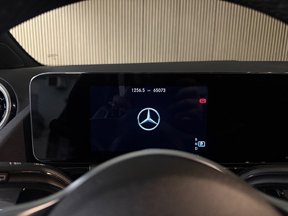 Mercedes-Benz GLA220 d 16 of 27