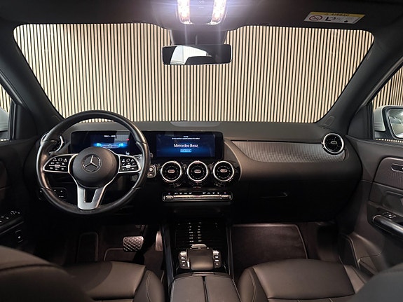Mercedes-Benz GLA220 d 14 of 27