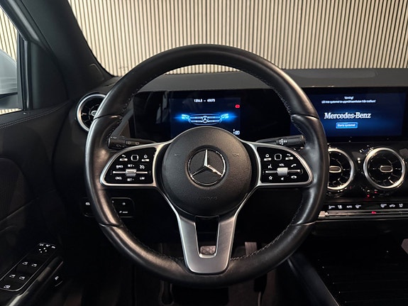 Mercedes-Benz GLA220 d 15 of 27