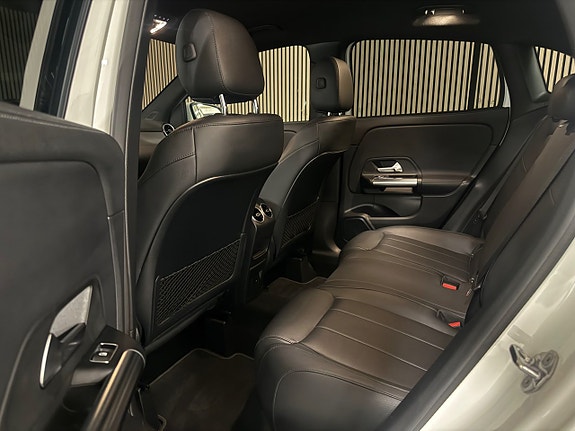 Mercedes-Benz GLA220 d 12 of 27