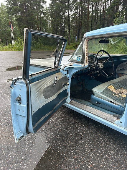 Ford V8 4 of 8