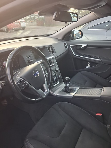 Volvo V60 8 of 10