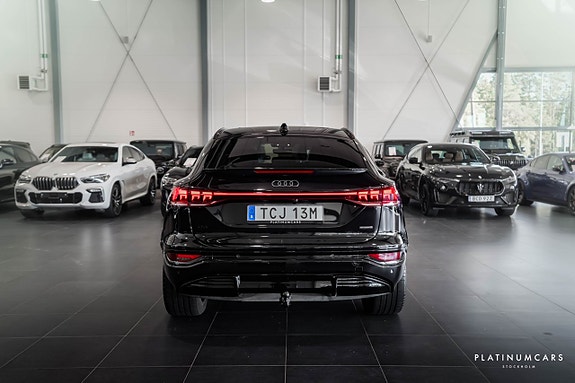 Audi Q6 e-tron 4 of 17