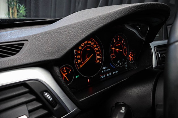 BMW 318d 14 of 28