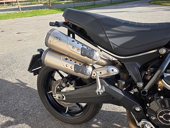 Ducati Scrambler 1100 4 of 5