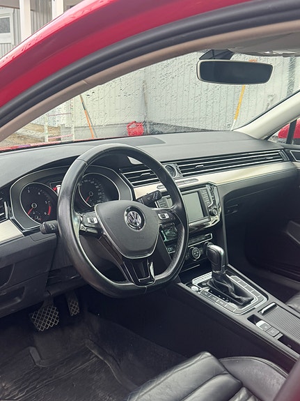 Volkswagen Passat 7 of 7