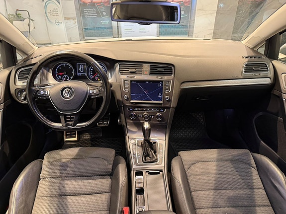 Volkswagen Golf Alltrack 9 of 30
