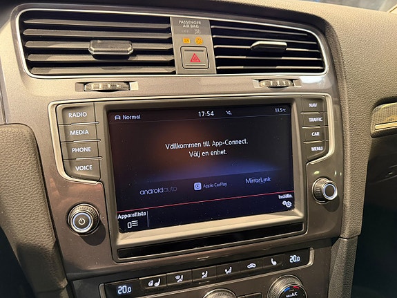 Volkswagen Golf Alltrack 13 of 30