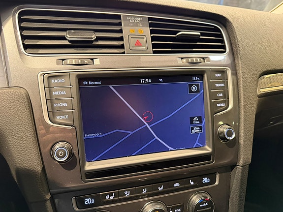 Volkswagen Golf Alltrack 14 of 30