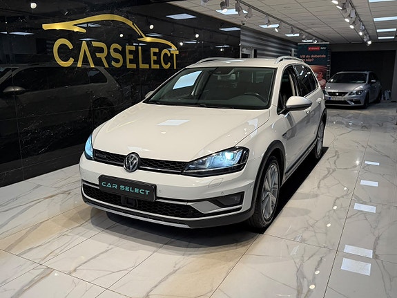 Volkswagen Golf Alltrack 28 of 30
