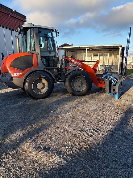 Beg WEYCOR  65e  40 km nya däck v- däck   c- smörj 5 of 5