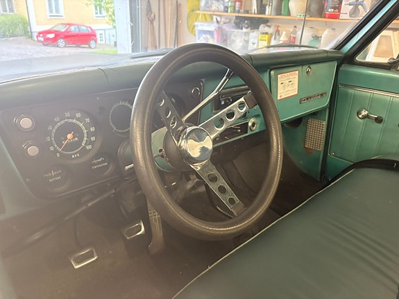 Chevrolet K10 3 of 5