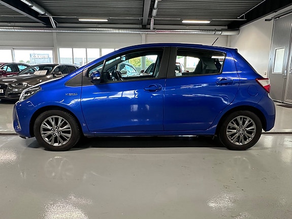 Toyota Yaris 5 of 11