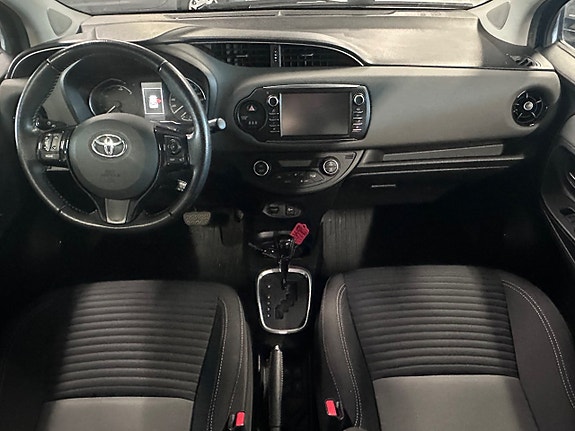 Toyota Yaris 7 of 11
