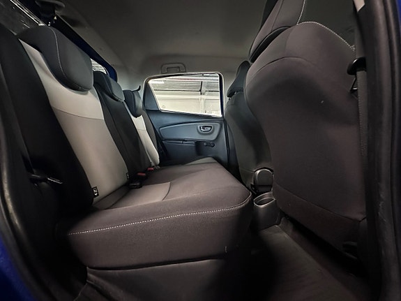 Toyota Yaris 8 of 11
