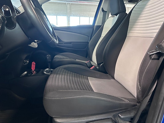 Toyota Yaris 10 of 11