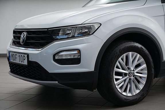 Volkswagen T-Roc 10 of 27