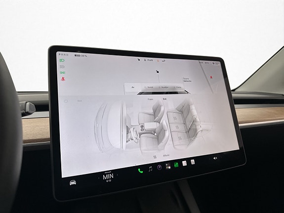 Tesla Model Y 22 of 30
